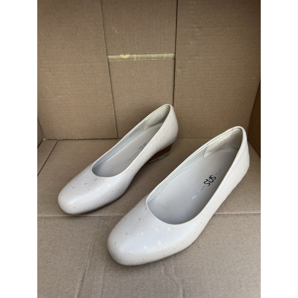 SAS Sofia Wedge Pumps Made In Italy Cream Polka Dot Leather 6.5 Comfort Heels - Picture 2 of 8
